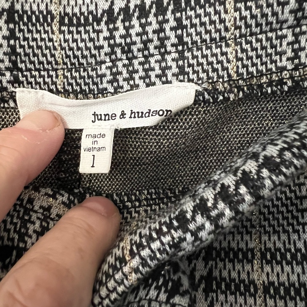 A pair of June & Hudson pants in size XS